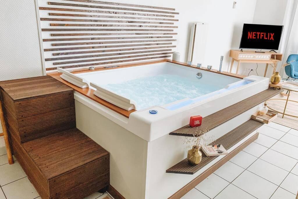 Nuit D'Exception - Loft Avec Jacuzzi Bordéus Exterior foto
