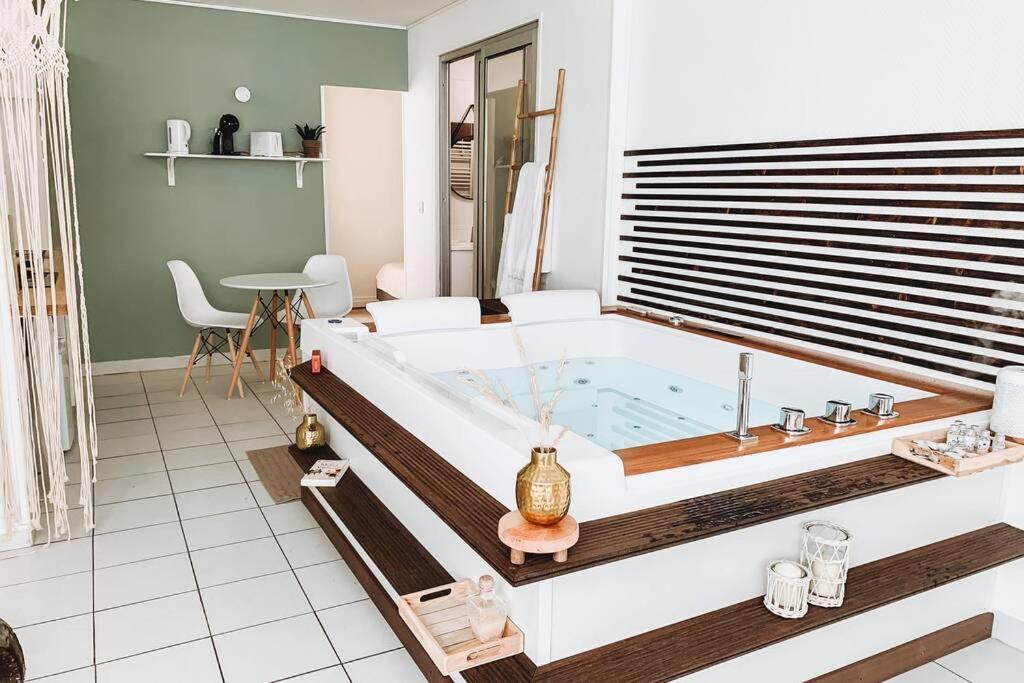 Nuit D'Exception - Loft Avec Jacuzzi Bordéus Exterior foto