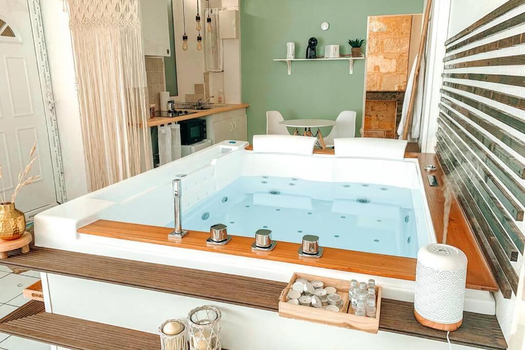 Nuit D'Exception - Loft Avec Jacuzzi Bordéus Exterior foto
